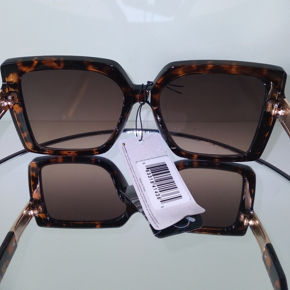 Animal Print Oversized Gold Rectangle Temple Square Sunglasses - Picture 5 of 6